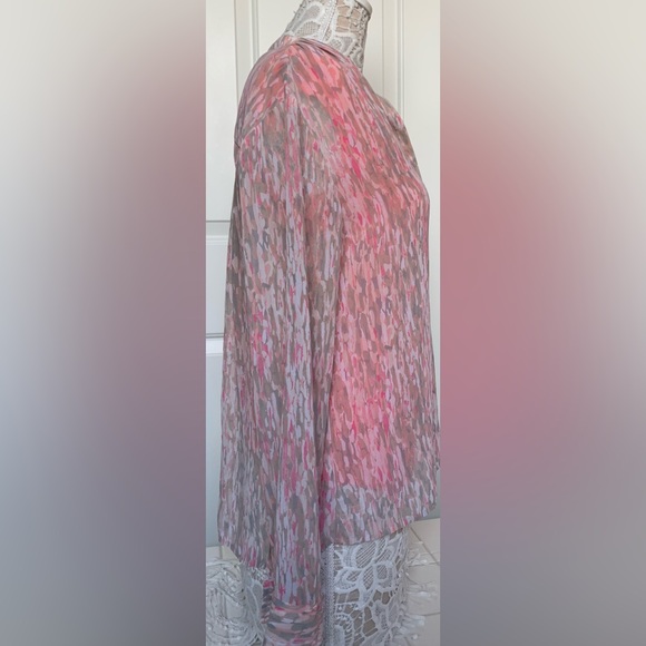 a.n.a M sheer blouse collarless 4 button front long sleeve convertible to 3/4” - Picture 4 of 14